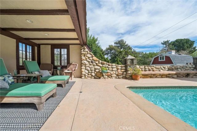 23021 8th Street, Newhall, CA 91321