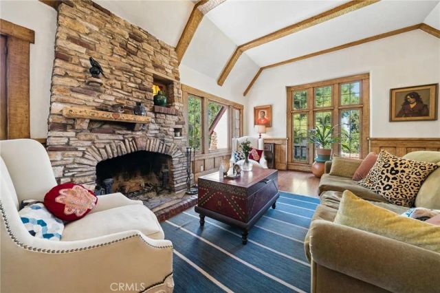 23021 8th Street, Newhall, CA 91321