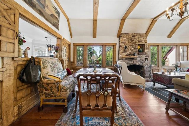 23021 8th Street, Newhall, CA 91321