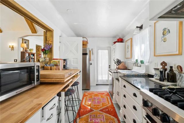 23021 8th Street, Newhall, CA 91321