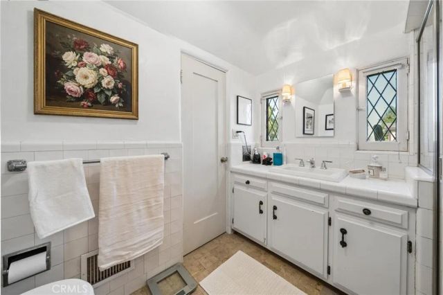 23021 8th Street, Newhall, CA 91321