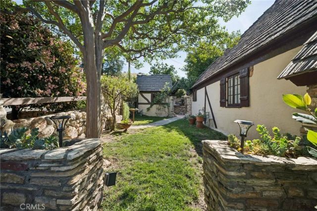 23021 8th Street, Newhall, CA 91321