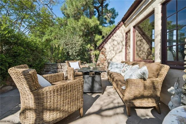 23021 8th Street, Newhall, CA 91321