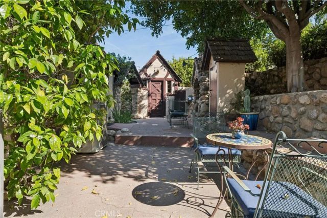 23021 8th Street, Newhall, CA 91321