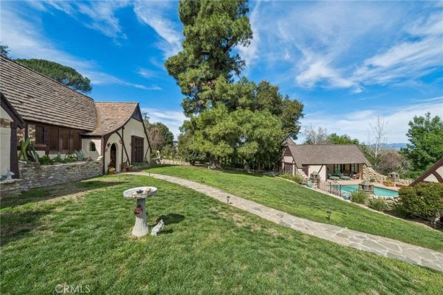 23021 8th Street, Newhall, CA 91321