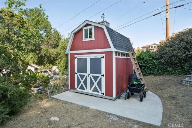 23021 8th Street, Newhall, CA 91321