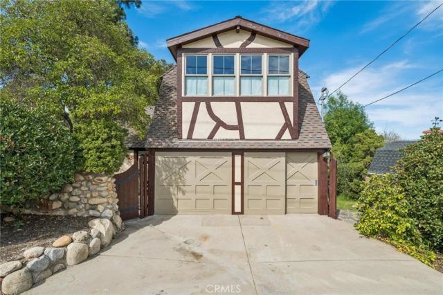 23021 8th Street, Newhall, CA 91321