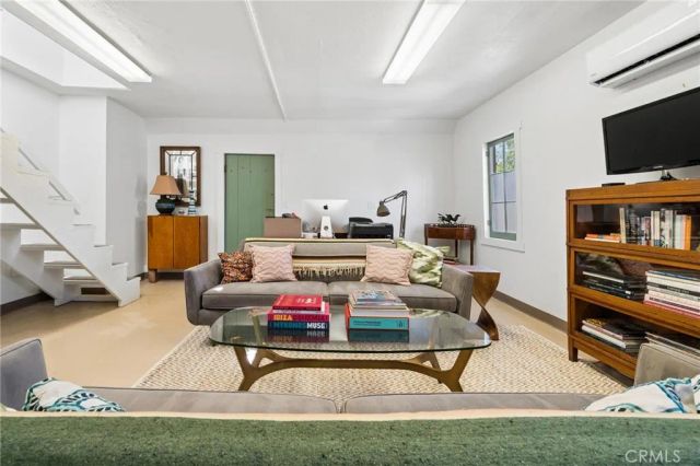 23021 8th Street, Newhall, CA 91321