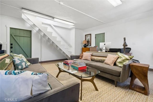 23021 8th Street, Newhall, CA 91321