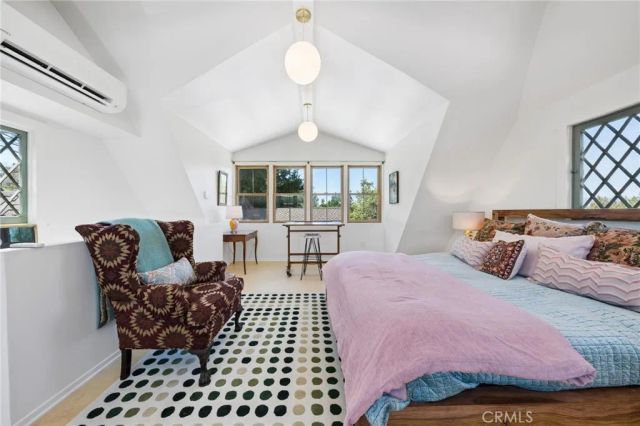 23021 8th Street, Newhall, CA 91321