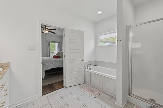 32425 N Moss Dr, Denham Springs, LA 70706