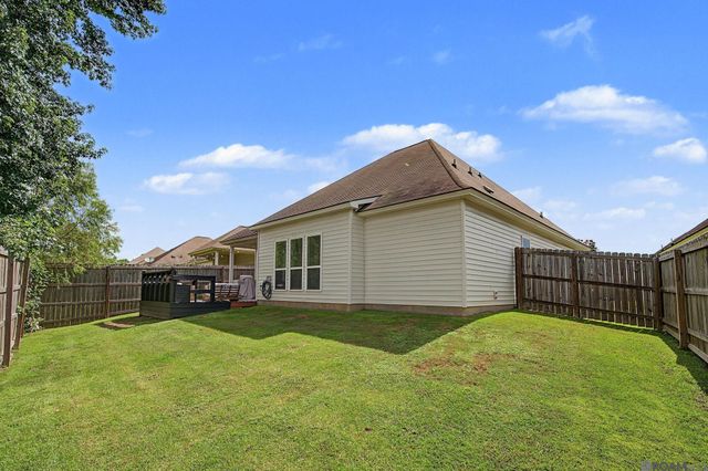 32425 N Moss Dr, Denham Springs, LA 70706