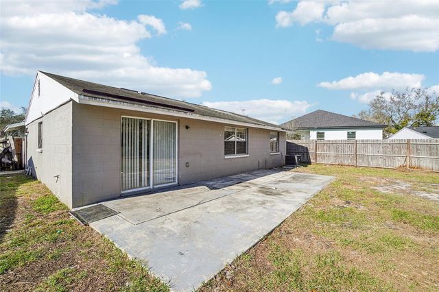 6807 WHITE CLIFFS WAY, Tampa, FL 33625