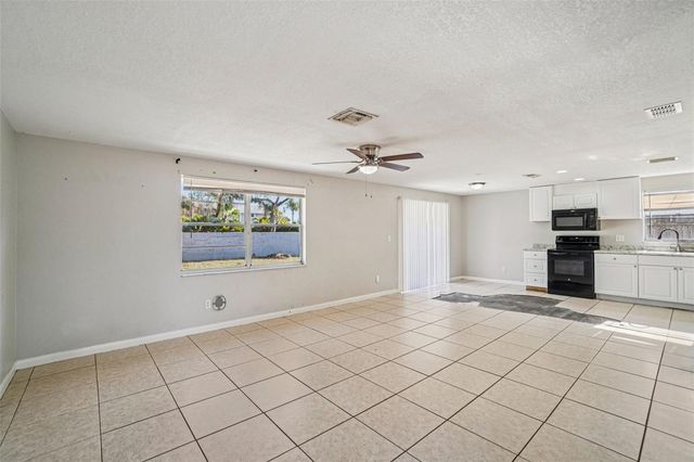 6807 WHITE CLIFFS WAY, Tampa, FL 33625