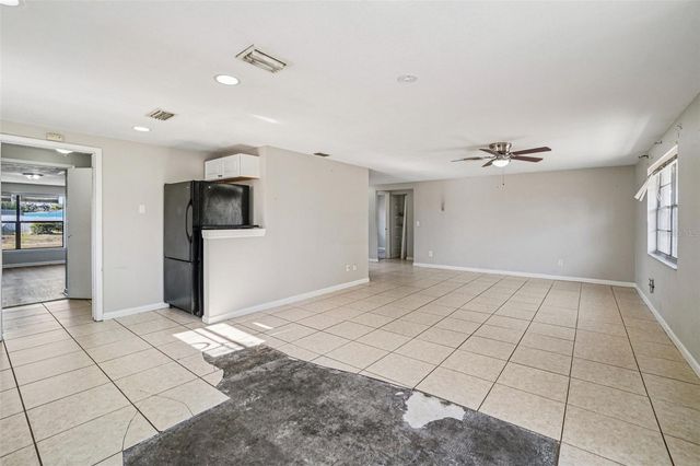 6807 WHITE CLIFFS WAY, Tampa, FL 33625