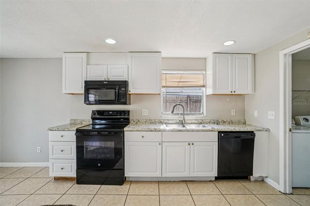 6807 WHITE CLIFFS WAY, Tampa, FL 33625