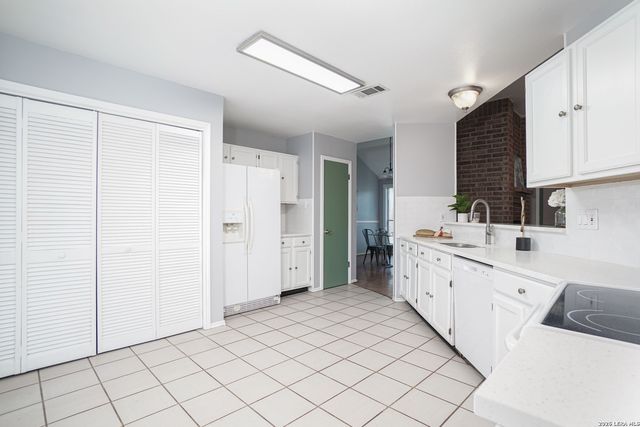 3527 Lake Sunset, San Antonio, TX 78217