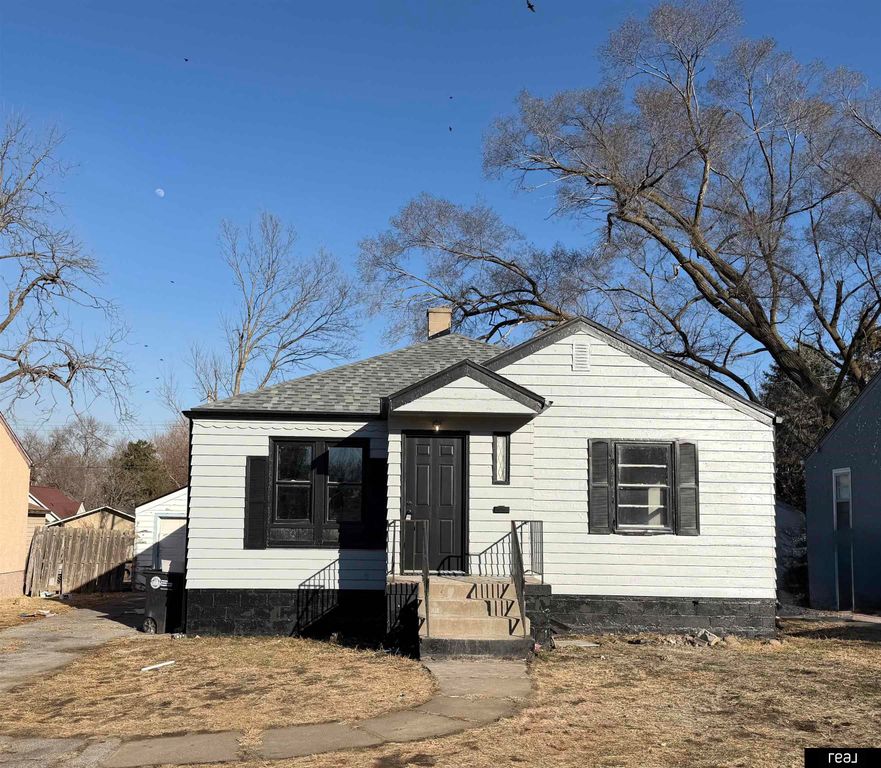 3929 N 42 Street, Omaha, NE 68111