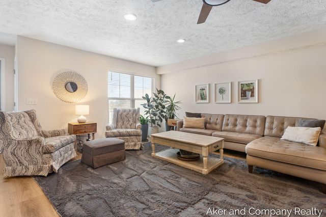 3686 Oxford 4, Hudsonville, MI 49426