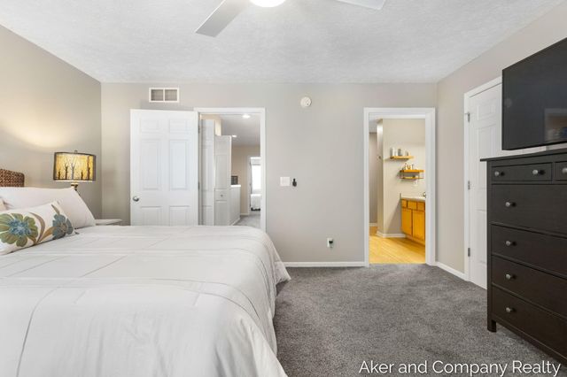 3686 Oxford 4, Hudsonville, MI 49426