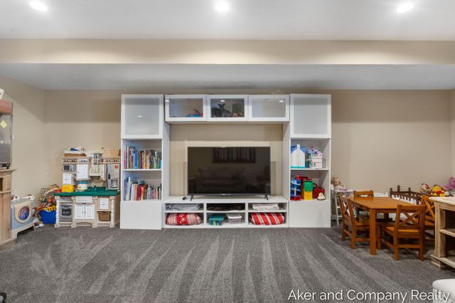 3686 Oxford 4, Hudsonville, MI 49426