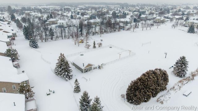 3686 Oxford 4, Hudsonville, MI 49426