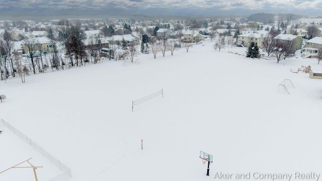 3686 Oxford 4, Hudsonville, MI 49426