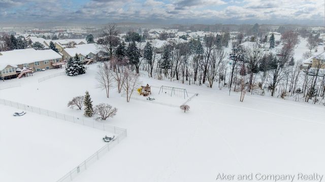 3686 Oxford 4, Hudsonville, MI 49426