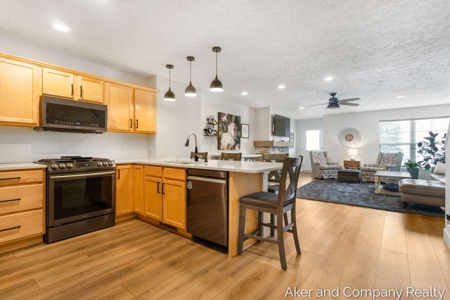 3686 Oxford 4, Hudsonville, MI 49426