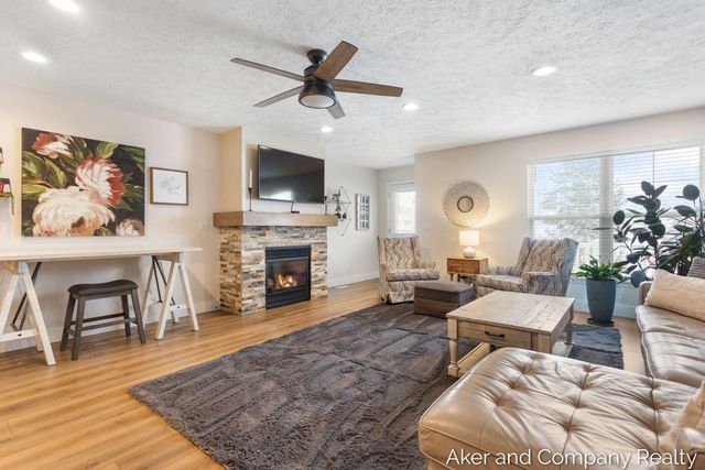 3686 Oxford 4, Hudsonville, MI 49426