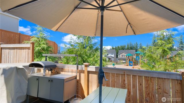 925 Thrush Court SE, Port Orchard, WA 98366
