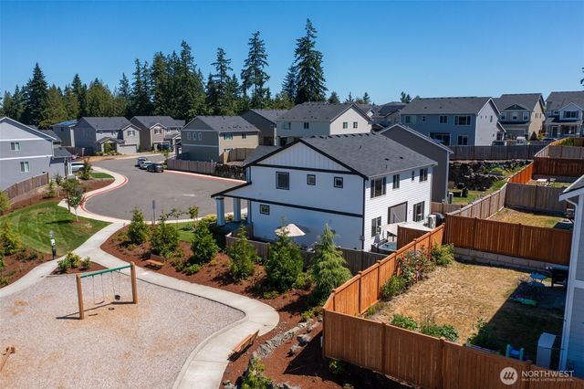 925 Thrush Court SE, Port Orchard, WA 98366