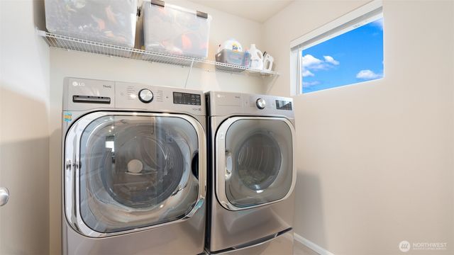 925 Thrush Court SE, Port Orchard, WA 98366