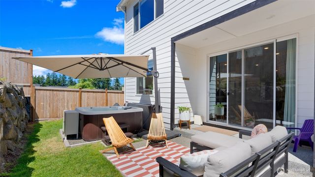925 Thrush Court SE, Port Orchard, WA 98366