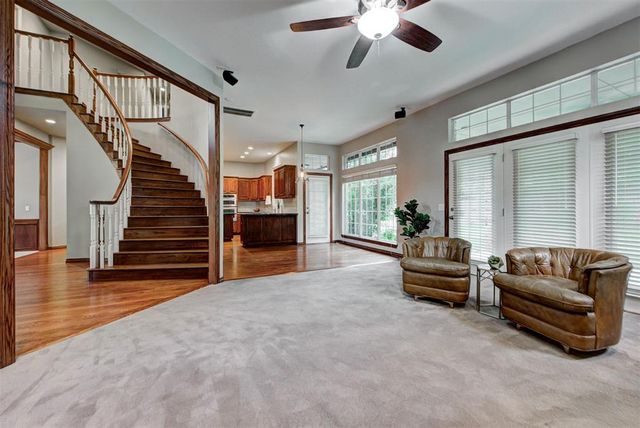 917 Fox Lake Lane, Edmond, OK 73034