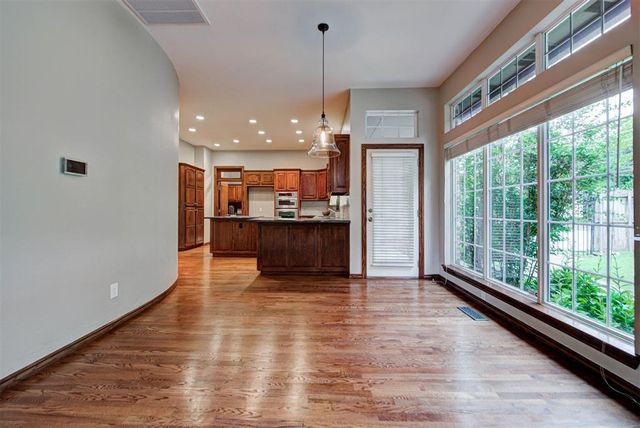 917 Fox Lake Lane, Edmond, OK 73034