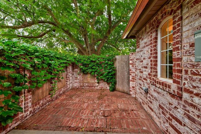 917 Fox Lake Lane, Edmond, OK 73034