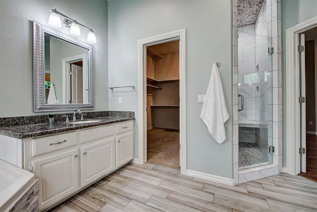 917 Fox Lake Lane, Edmond, OK 73034