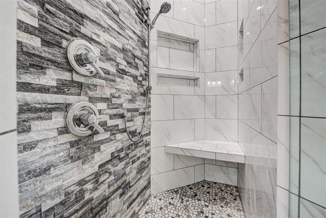 917 Fox Lake Lane, Edmond, OK 73034