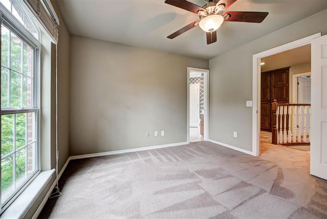 917 Fox Lake Lane, Edmond, OK 73034