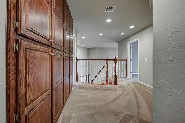 917 Fox Lake Lane, Edmond, OK 73034