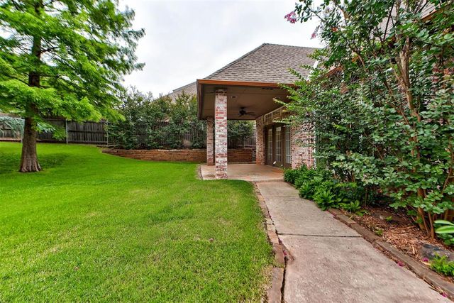 917 Fox Lake Lane, Edmond, OK 73034
