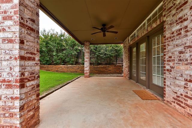 917 Fox Lake Lane, Edmond, OK 73034