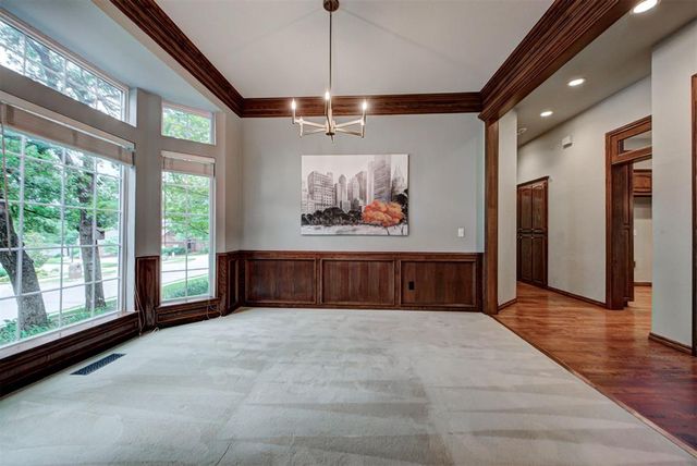 917 Fox Lake Lane, Edmond, OK 73034