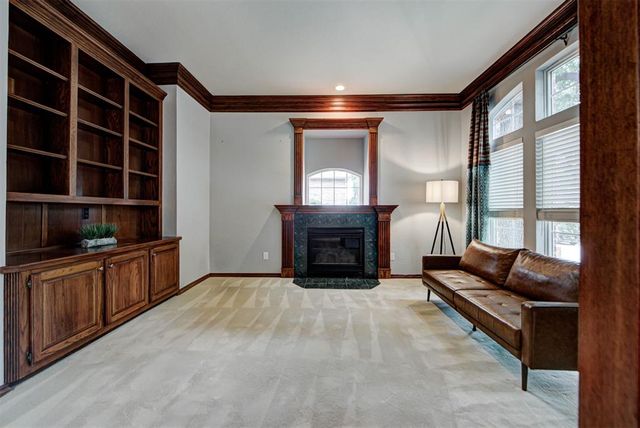 917 Fox Lake Lane, Edmond, OK 73034