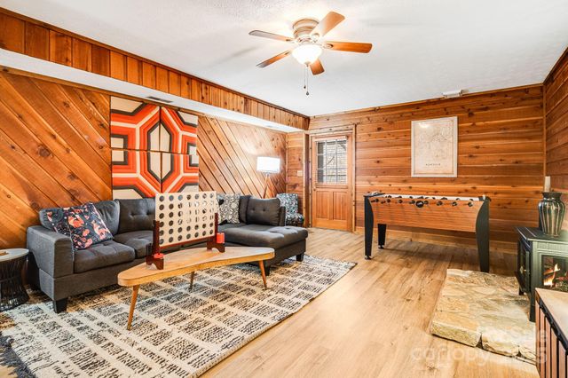 1 Lynnette Drive, Fairview, NC 28730