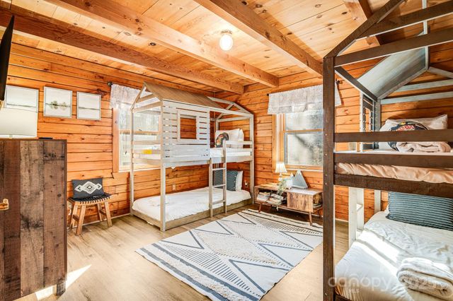 1 Lynnette Drive, Fairview, NC 28730