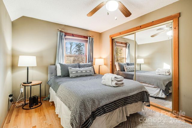 1 Lynnette Drive, Fairview, NC 28730