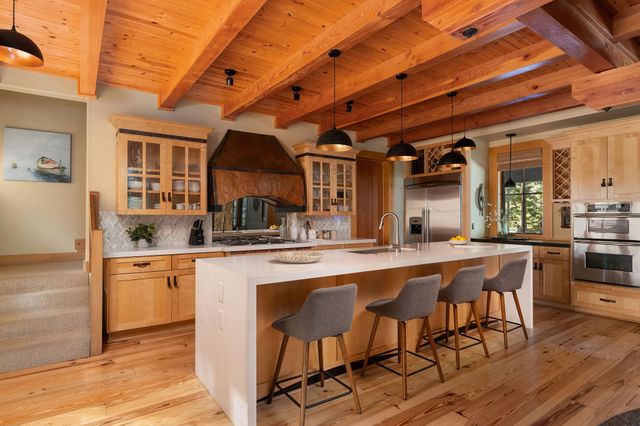 8455 Lahontan Drive, Truckee, CA 96161