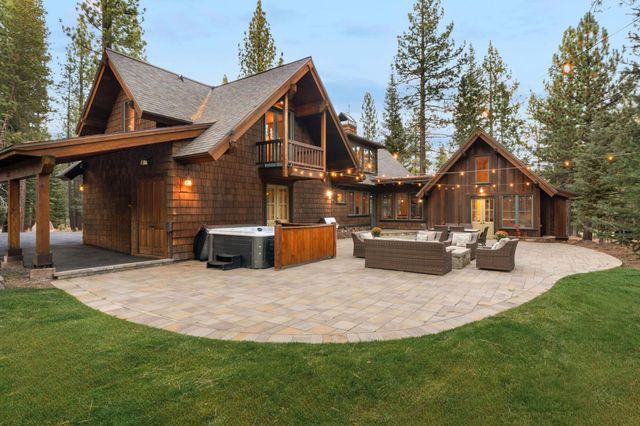 8455 Lahontan Drive, Truckee, CA 96161